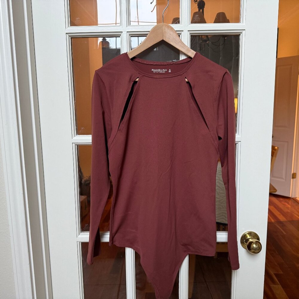 Abercrombie & Fitch Soft AF Stretch Bodysuit w/cutouts; XL; Reddish-brown